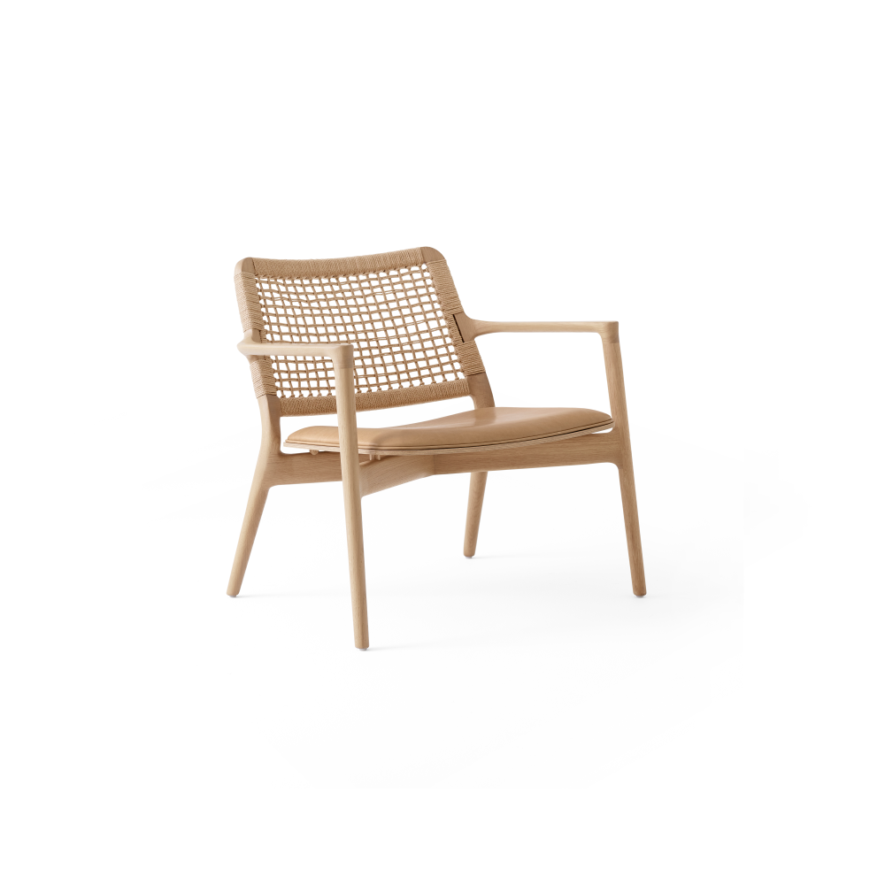 Vipp488 Cabin Lounge Chair, Light oak-sand leather
